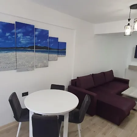Апартаменты Infinity Elite Retreat Mamaia Nord *