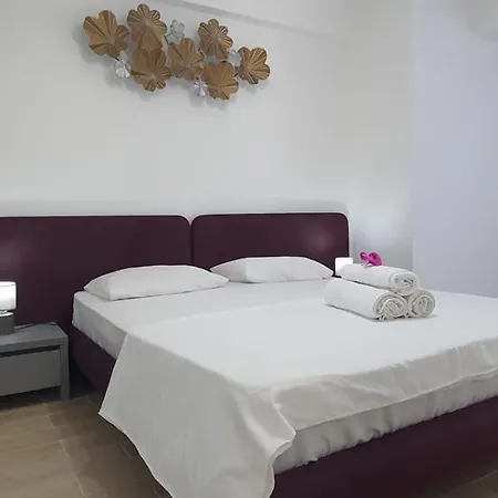 Infinity Elite Retreat Mamaia Nord * Нэводари